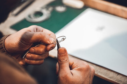 Comment prendre soin de vos bijoux personnalisés